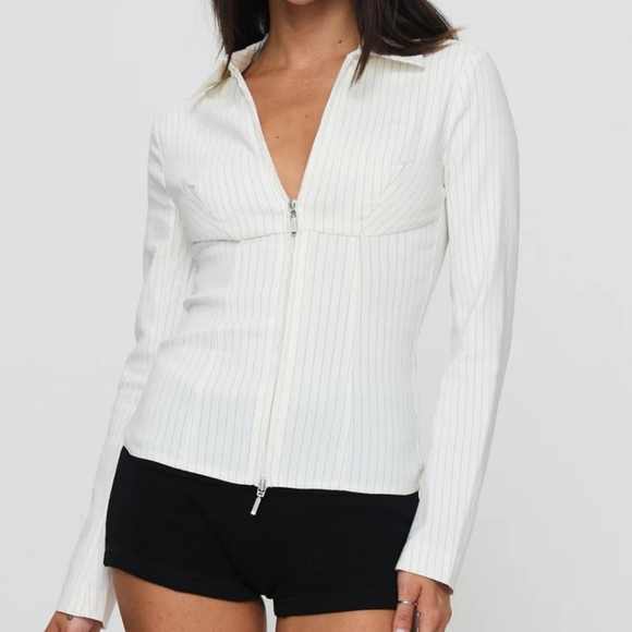 Princess Polly Tops - Princes polly bellar long-sleeved pinstripe top full zip size 18  NWT.